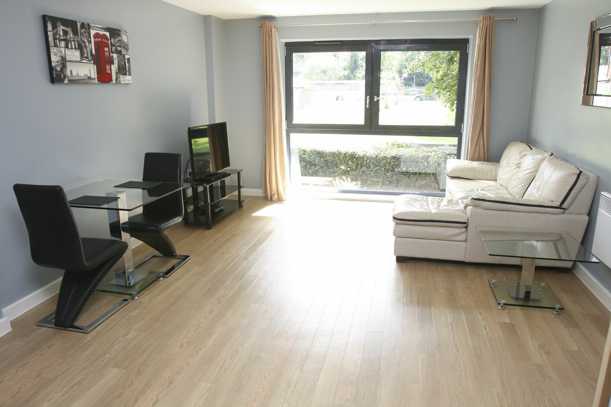 Letting Serviced Apartments - Flanders Court, Watford Town Centre Εξωτερικό φωτογραφία